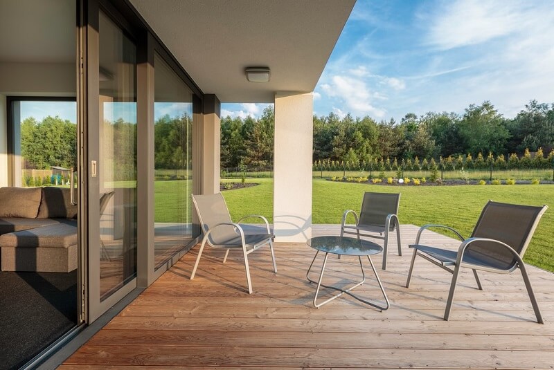 terrasse en lames ou caillebotis